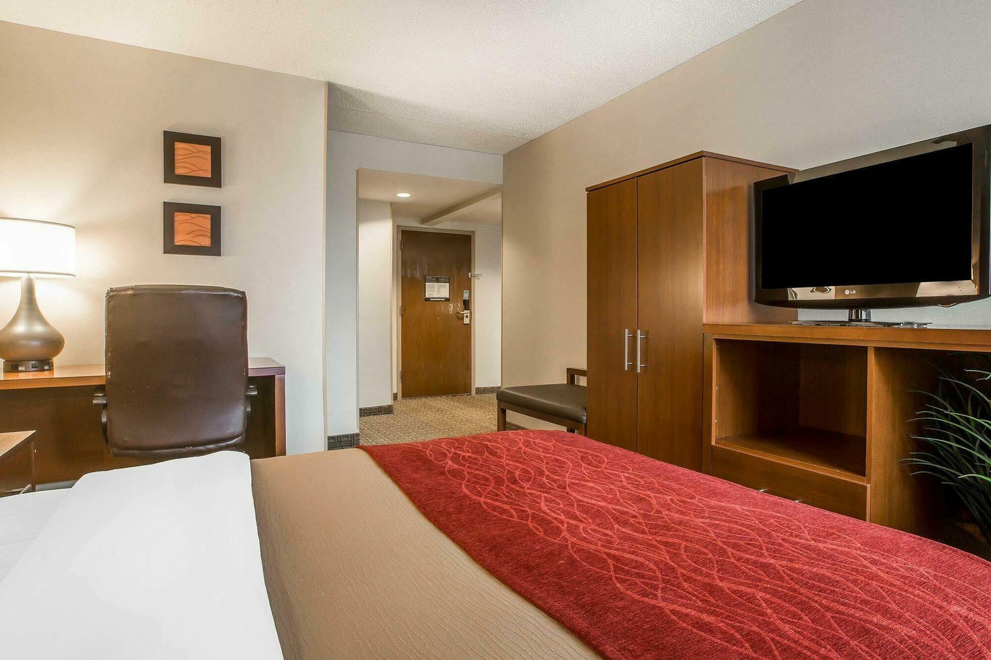 Comfort Inn Latham/Albany North Екстер'єр фото