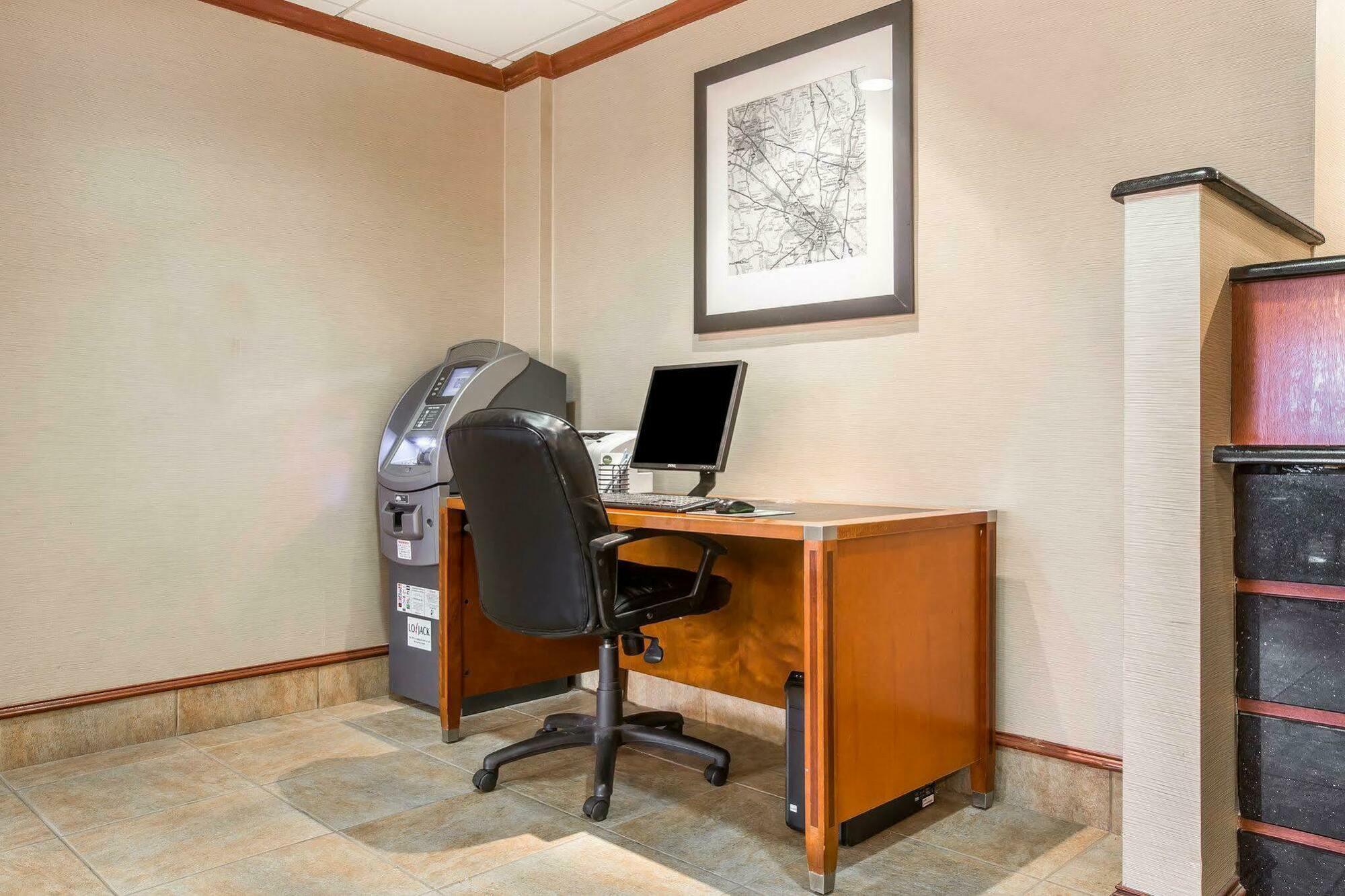 Comfort Inn Latham/Albany North Екстер'єр фото
